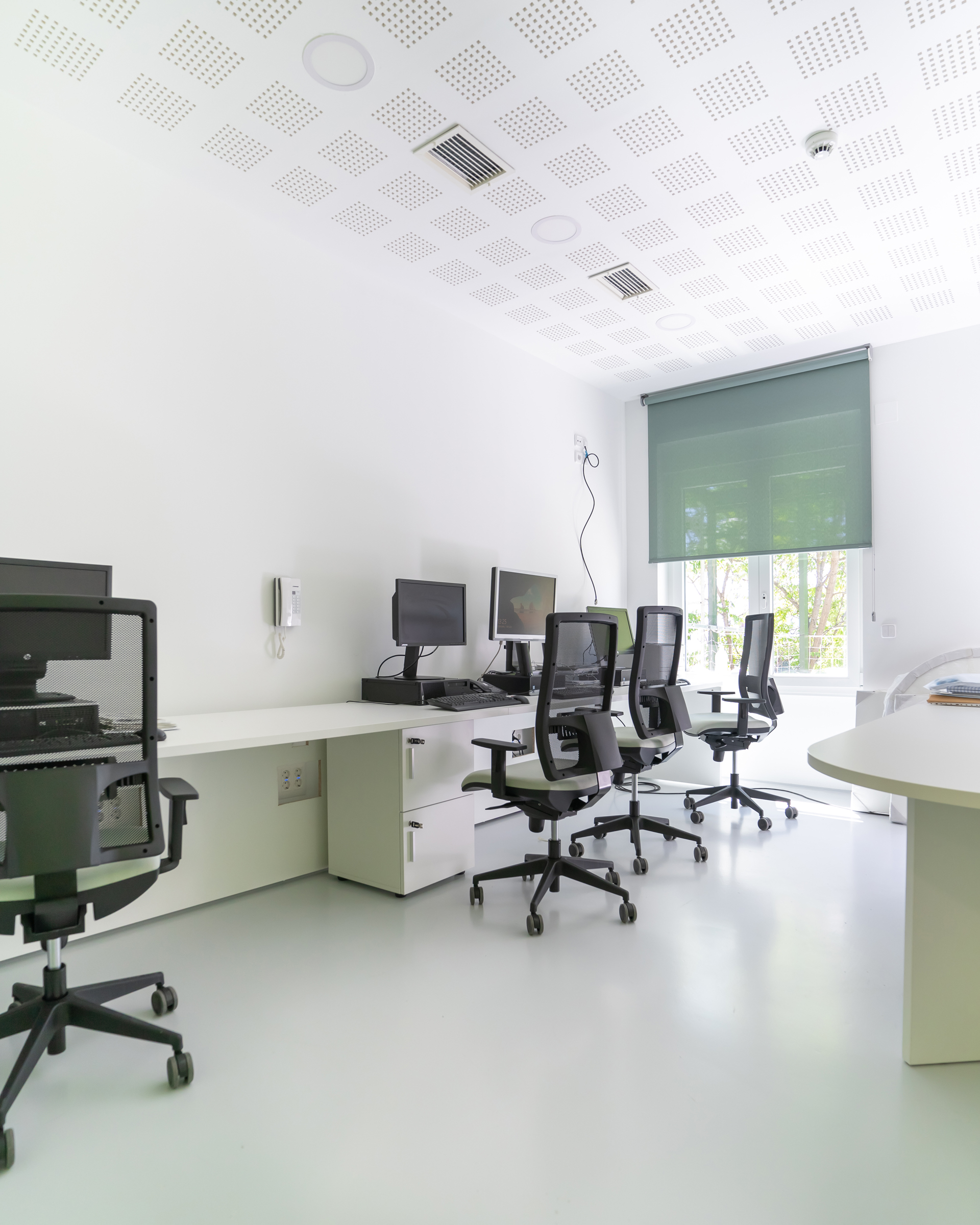 Sala de ordenadores del ala San Vicente del Hospital Niño Jesús de Madrid