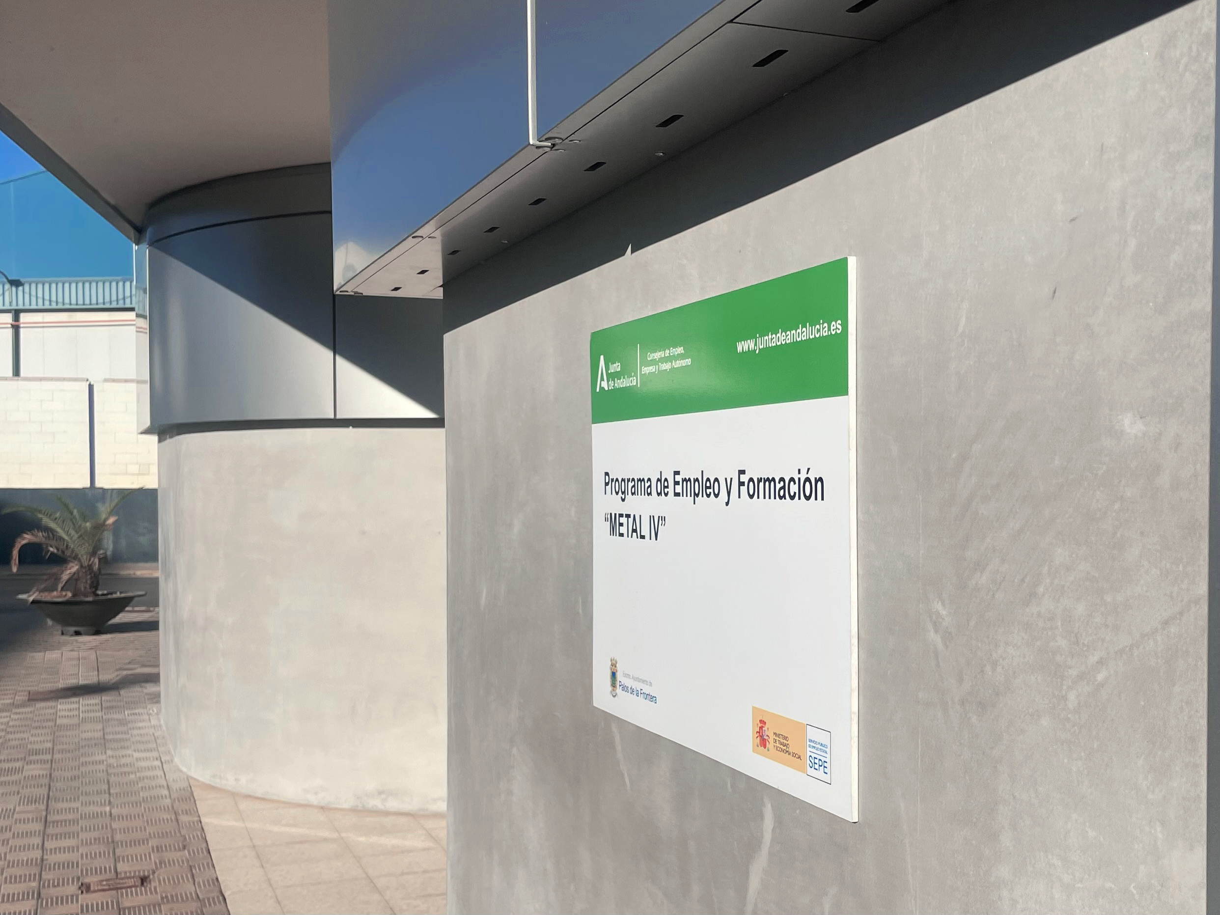 Cartel de entrada del Centro de Iniciativas Empresariales de Palos de la Frontera