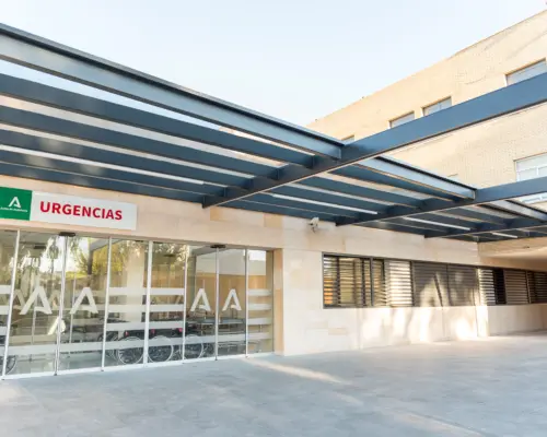 Fachada de la entrada de las nuevas urgencias del Hospital de Pozoblanco
