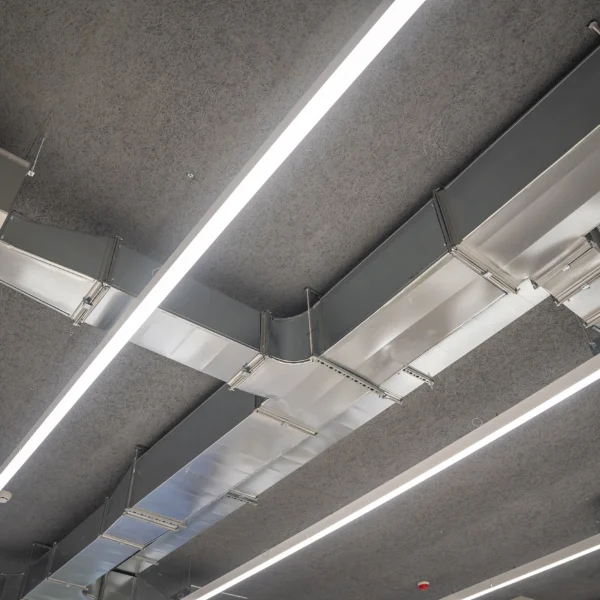 Luminaria para el edificio ISDEFE en Madrid. Obra realizada por Vivendio