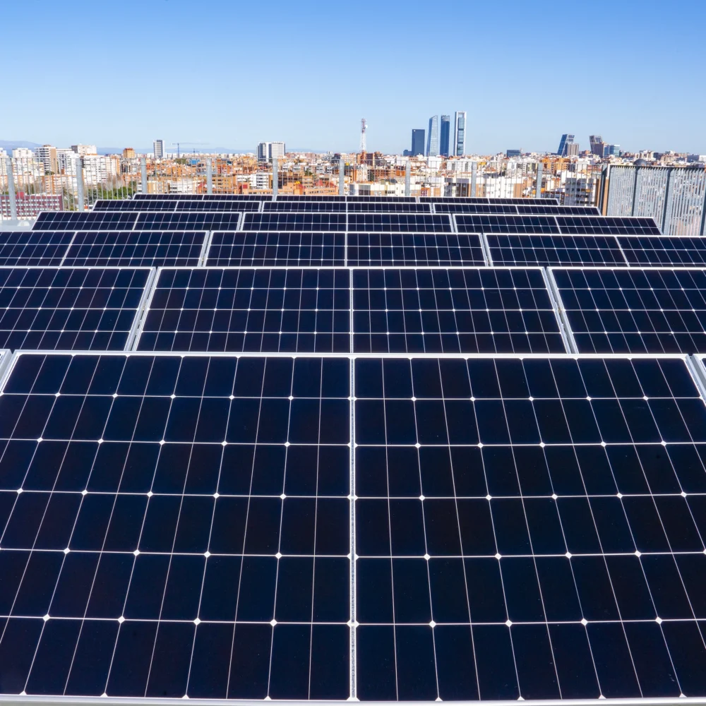 Instalación fotovoltaica realizada por Vivendio para el edificio de ISDEFE en Madrid