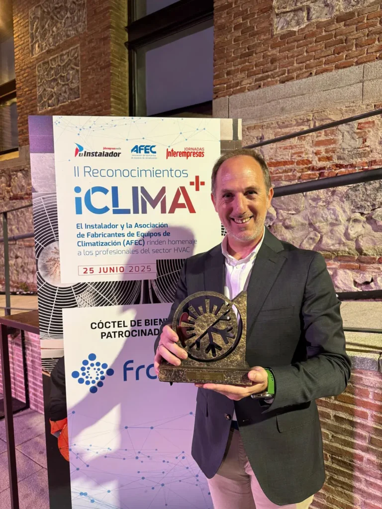 recogida de premio iClima Vivendio