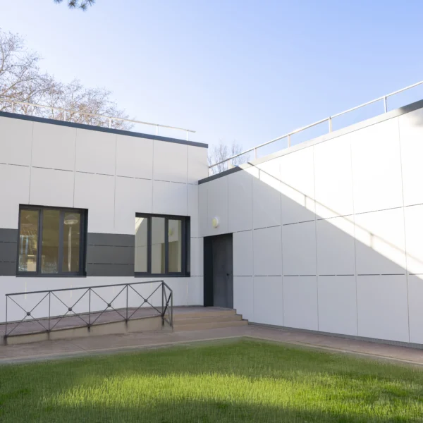 entrada casa de la juventud