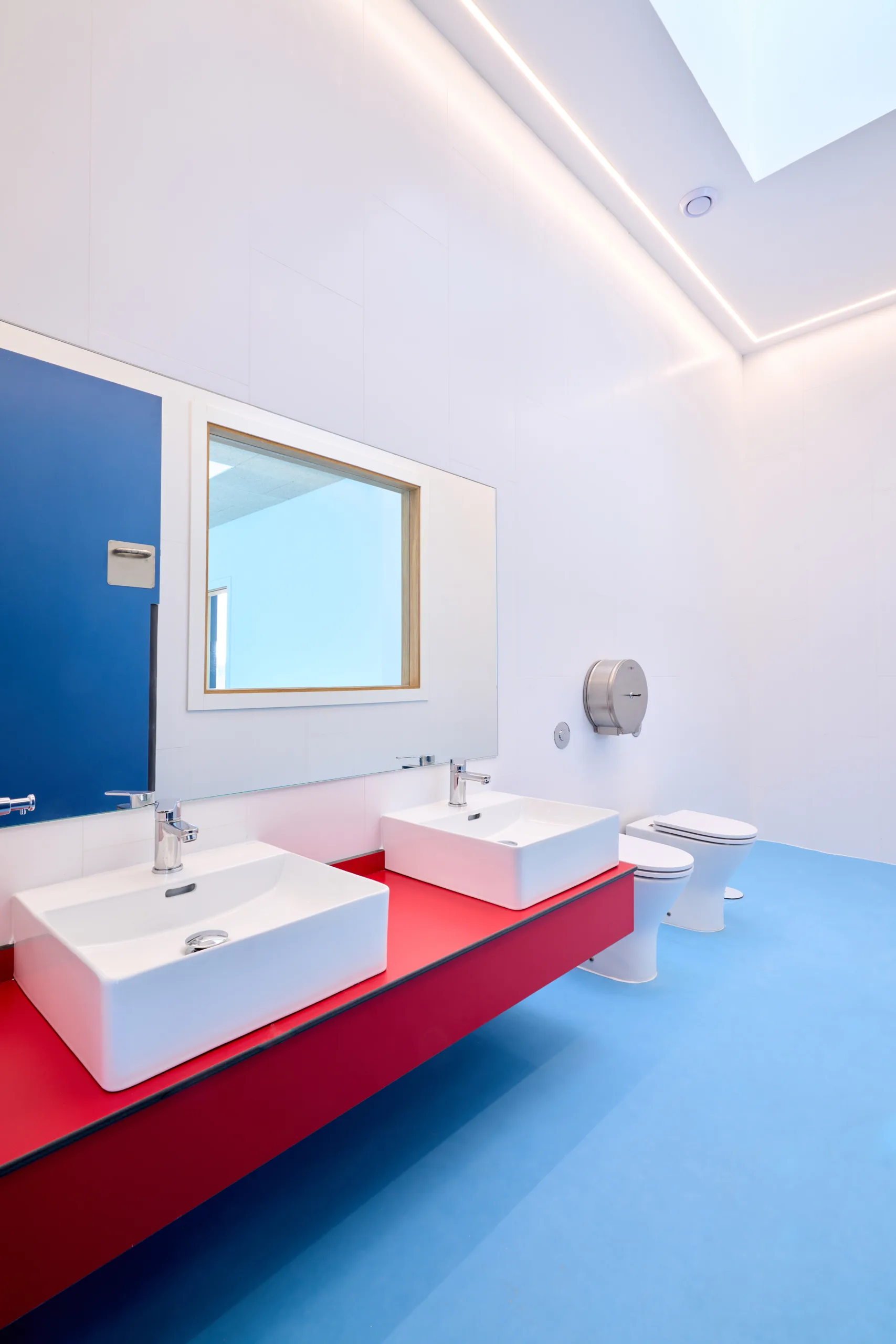 Baño del CRA Los Arapiles de Aldeatejada
